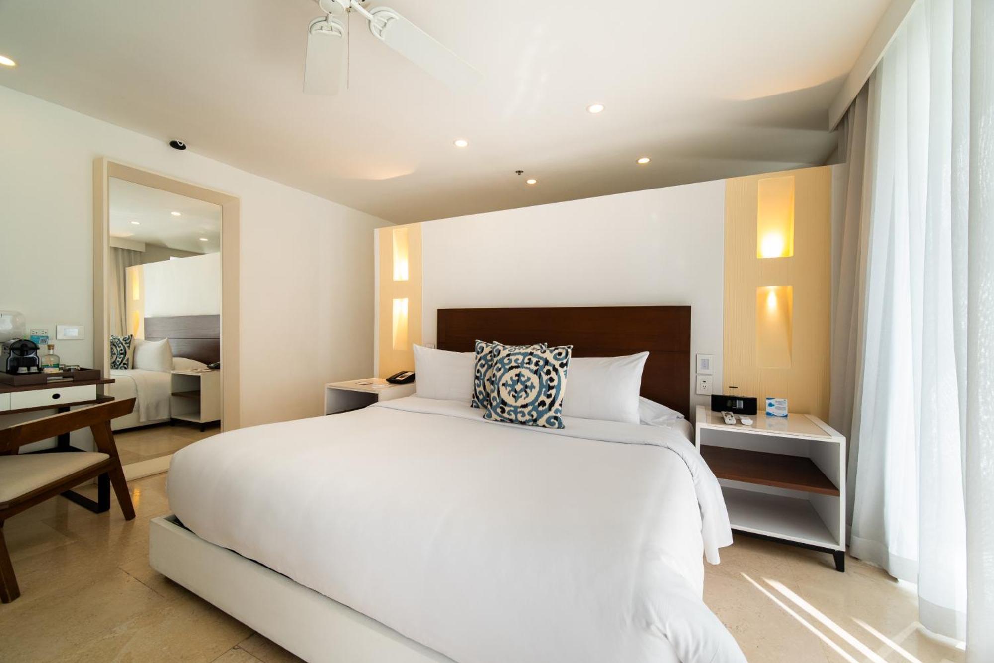 Nacar Hotel Cartagena, Curio Collection By Hilton Exterior photo